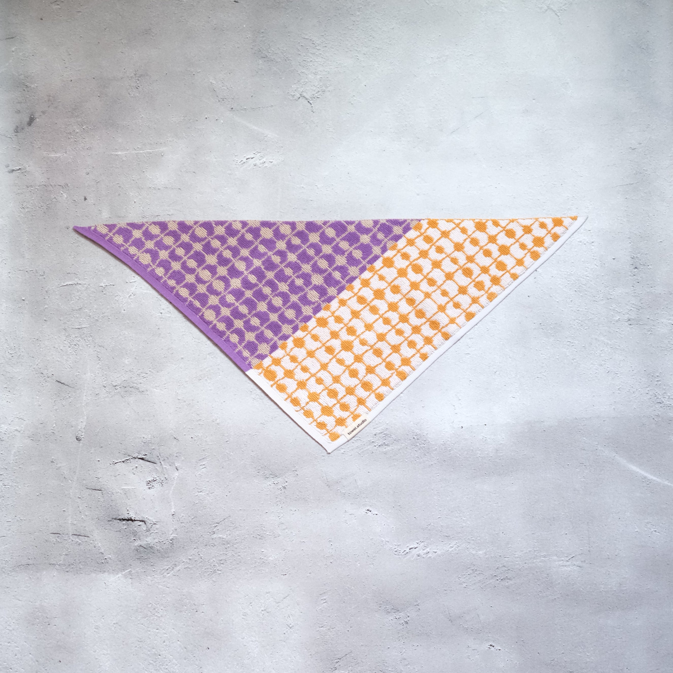 【7.31 20:00 販売開始】<towel.studio × aova> TRIANGLE SCARF TOWEL|トライアングルスカーフタオル