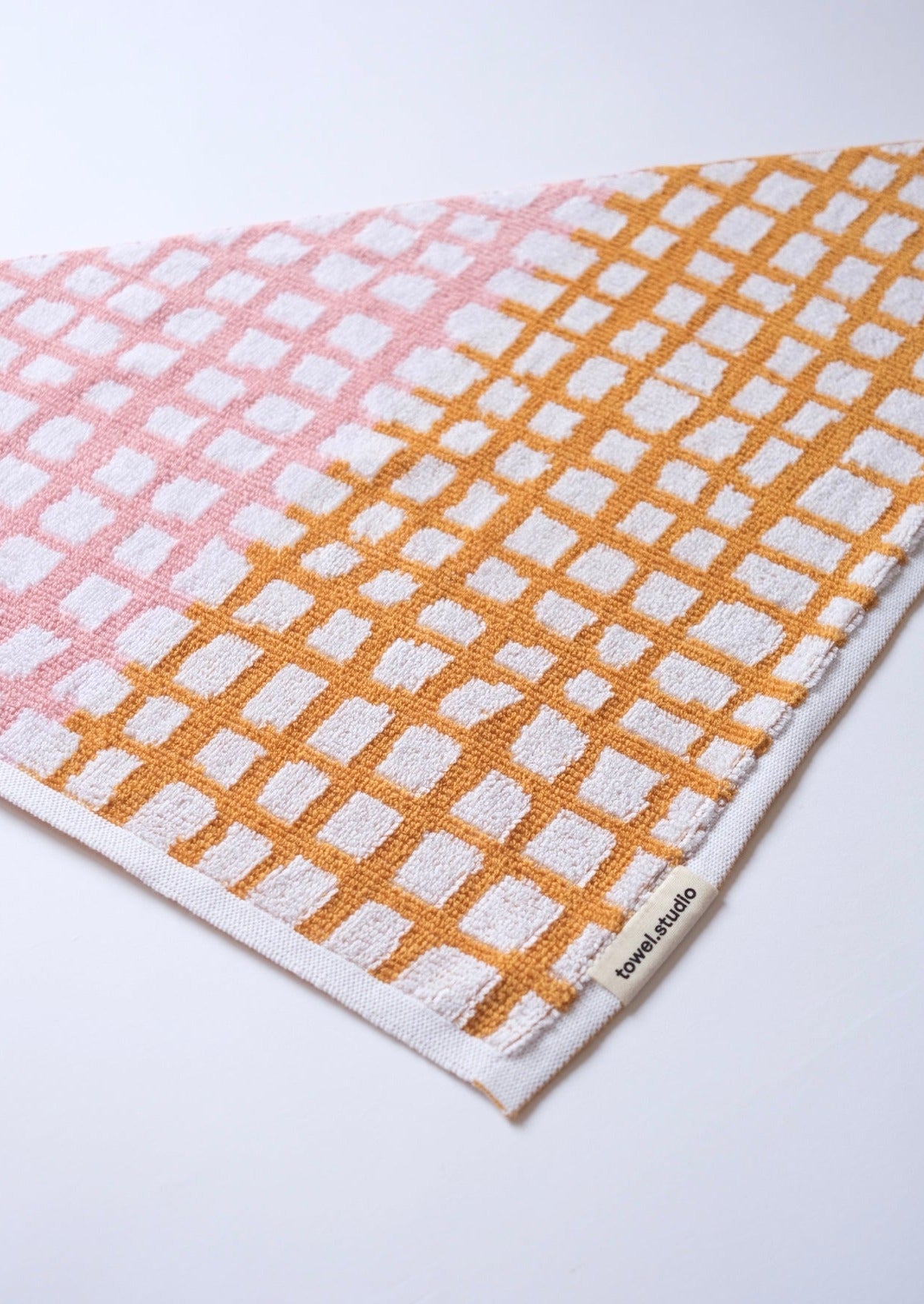 towel.studio × aova＞ BOLD GRID SCARF TOWEL（Mirabelle